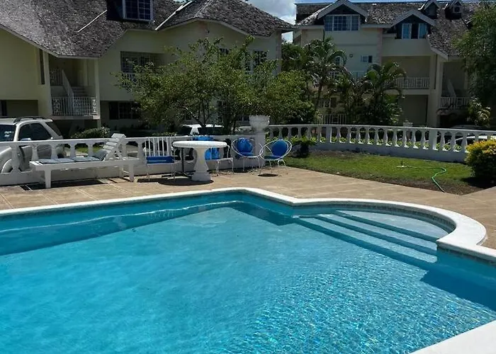 Apartamento Mahri Cove 1br Pool / Wifi • Ocho Ríos
